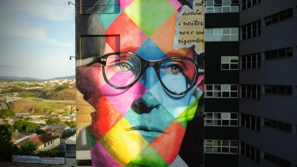 Painel gigante de Carlos Drummond de Andrade feito por Eduardo Kobra em Itabira - MG - Foto: Wanderley Garcia / Da Janela