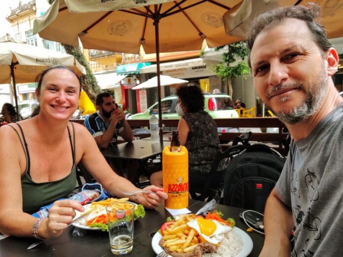 À la minuta na Rua dos Andradas em Porto Alegre - Foto: Wanderley Garcia / Da Janela