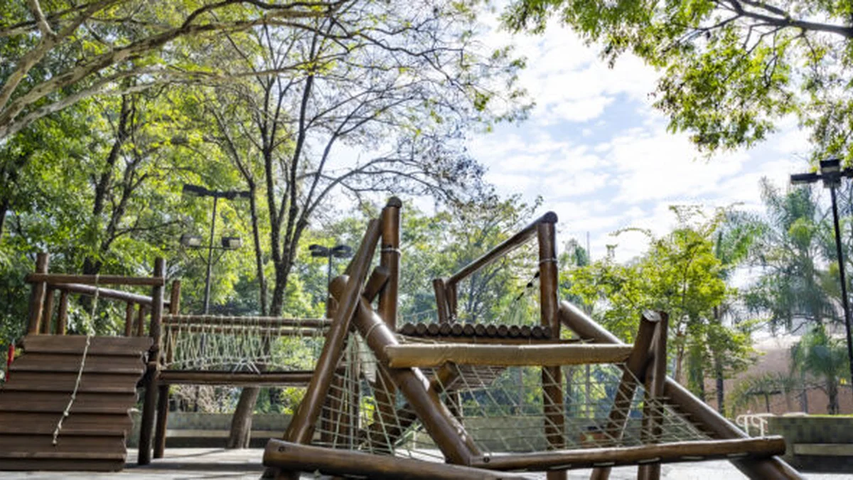 Parque Lúdico: Brincadeiras Co