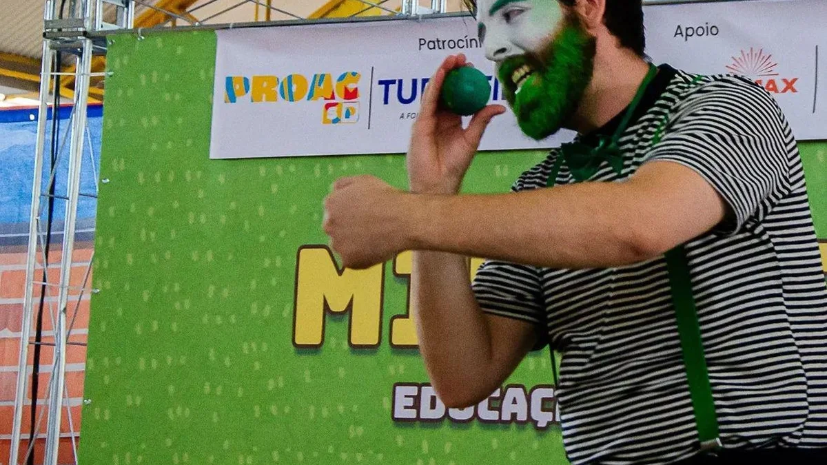 Contação de Histórias com Wesley Brogini na Biblioteca Pública de Piracicaba