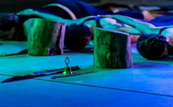 Diante das Origens Recortadas: espetáculo sobre memória e identidade no Sesc Piracicaba