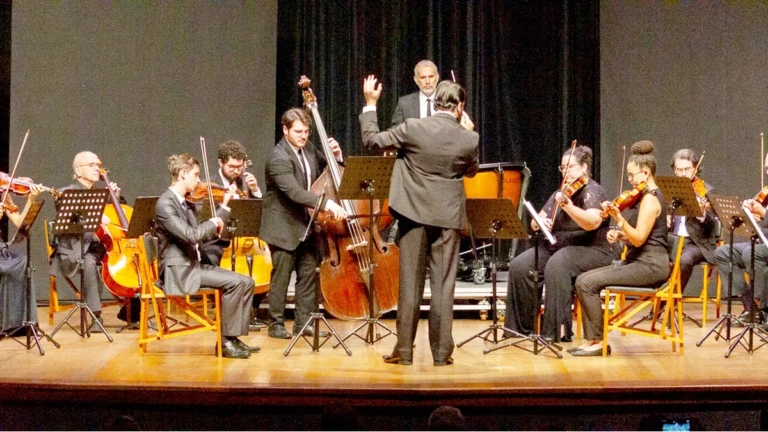 Concerto para Cordas com Raphael Oliveira e Felipe Porsebon no Teatro do Engenho
